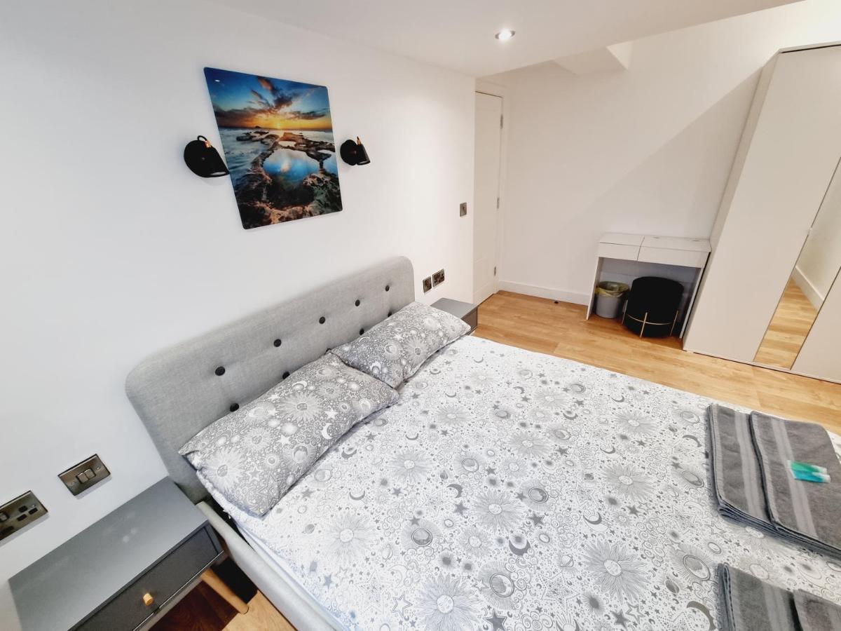 Lmk, Spacious 1 Bedroom Ground Floor Apartment, Ev Charger, Free Parking Wi-Fi, Great Location Belfast Kültér fotó
